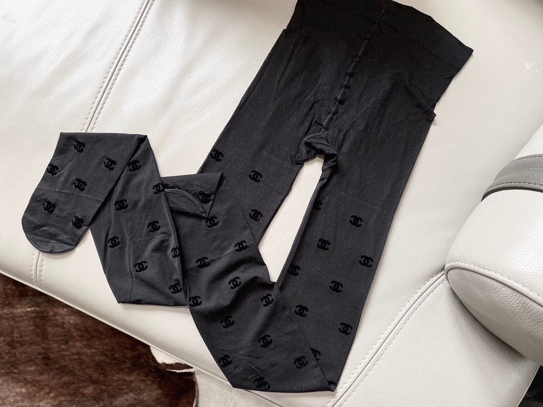 CC high-end flocked logo haute couture pantyhose