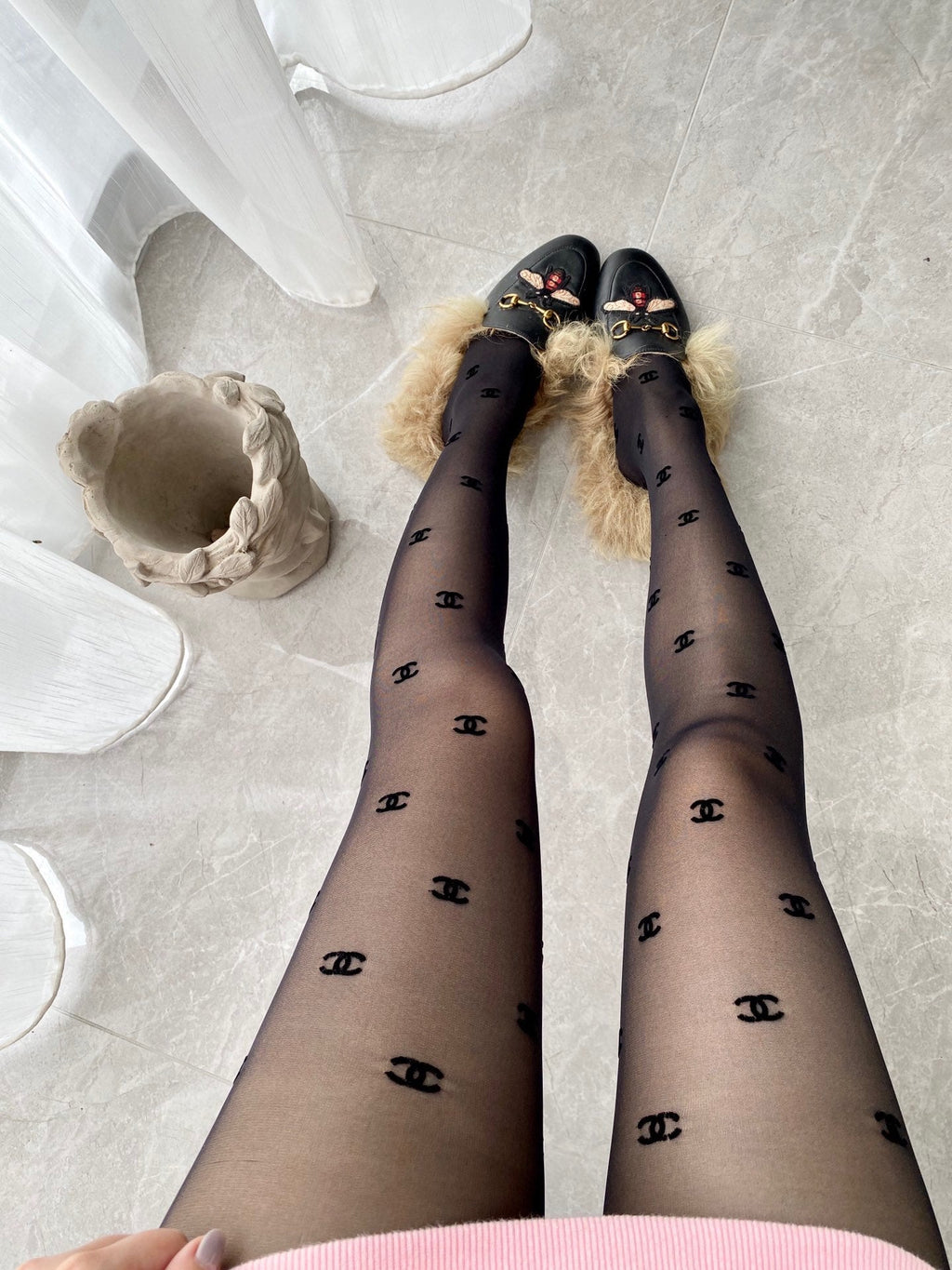 CC high-end flocked logo haute couture pantyhose