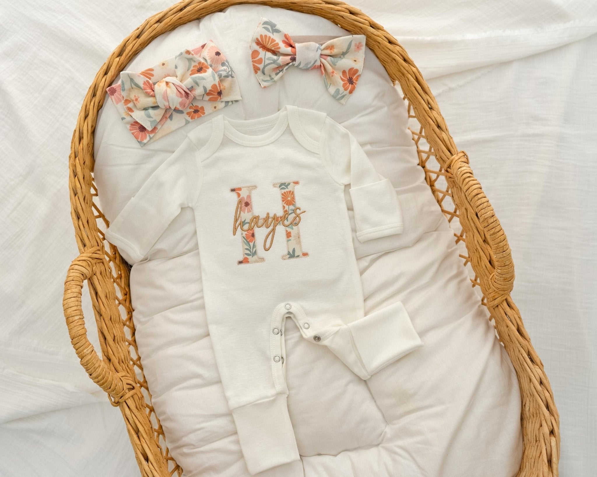 Baby Girl Coming Home Outfit Vintage Floral, Baby Shower Gift, Newborn Baby Girl Outfit Personalized